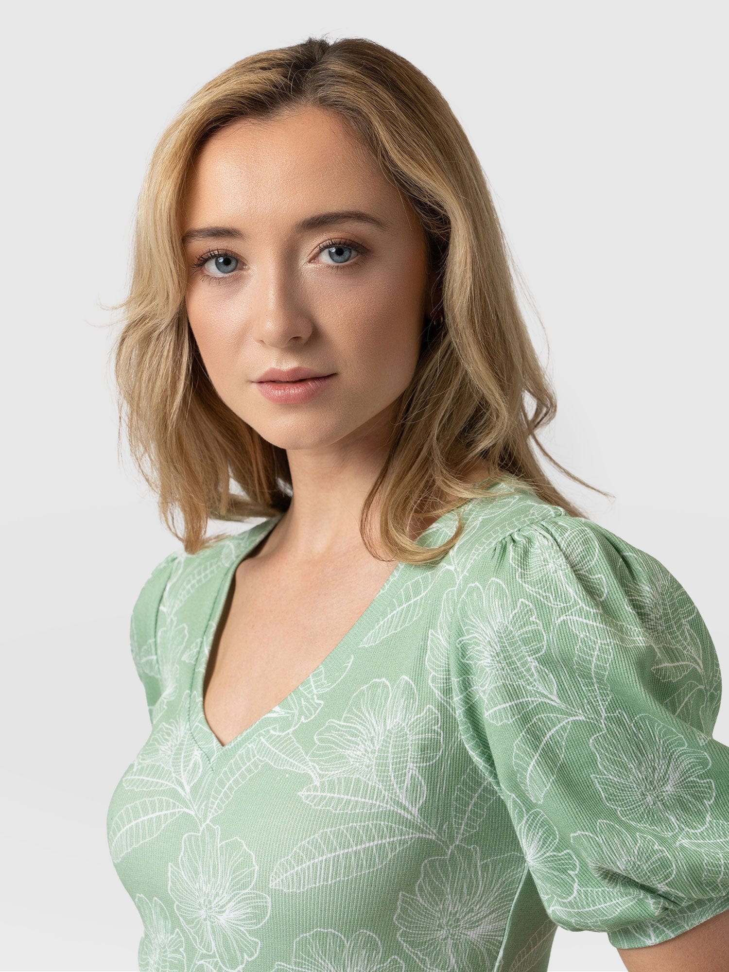 Cavendish V Neck Tee Green Stencil Floral - Women's T-Shirts | Saint + Sofia® UK